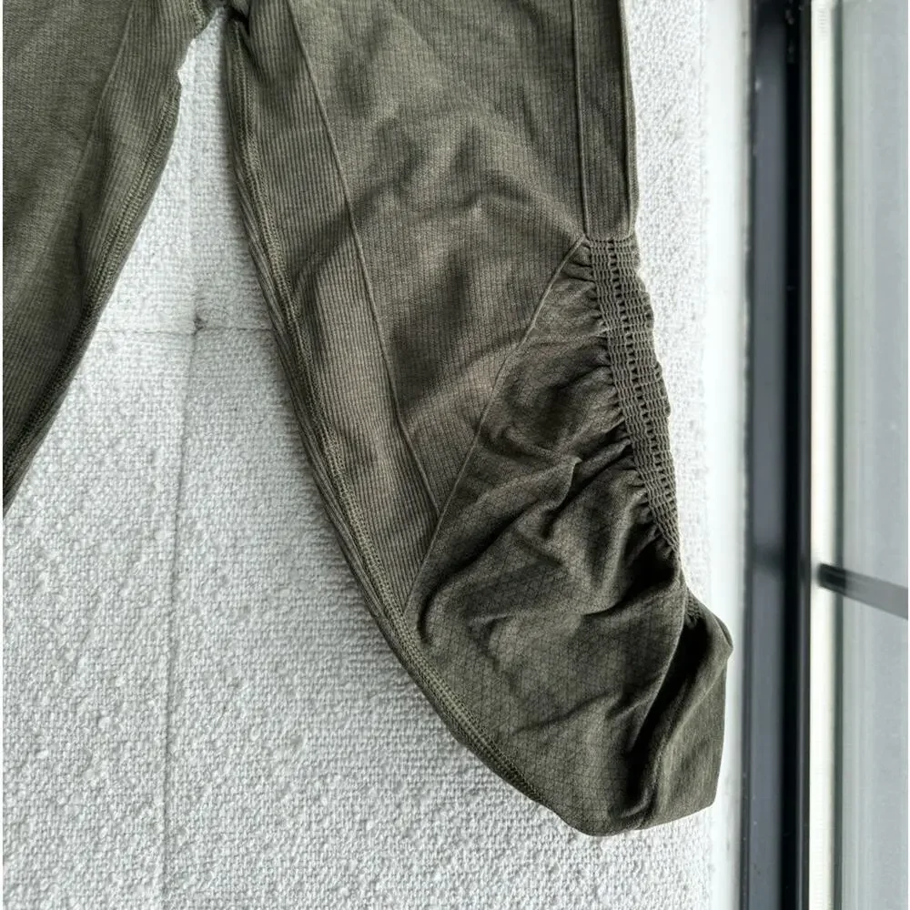 Lululemon Women’s In The Flow Crop Ribbed Ruched Seamless Leggings Size 4